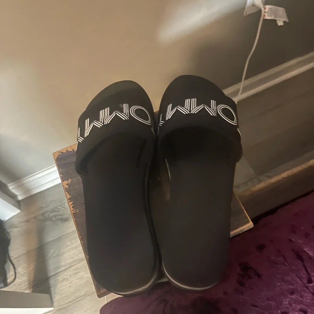 Sandals - Picture 2 of 4